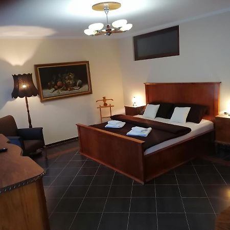 Frikulin Hotel Prostejov Ngoại thất bức ảnh