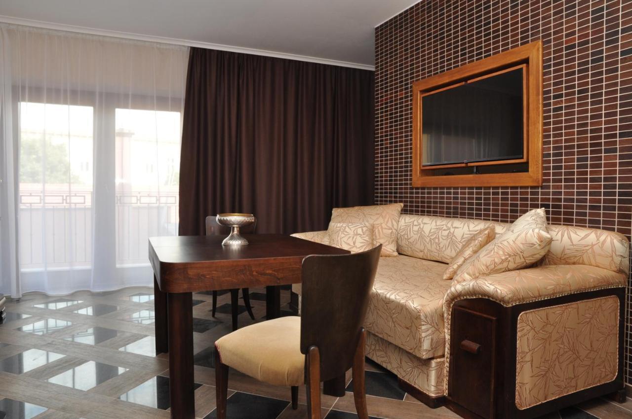 Frikulin Hotel Prostejov Ngoại thất bức ảnh
